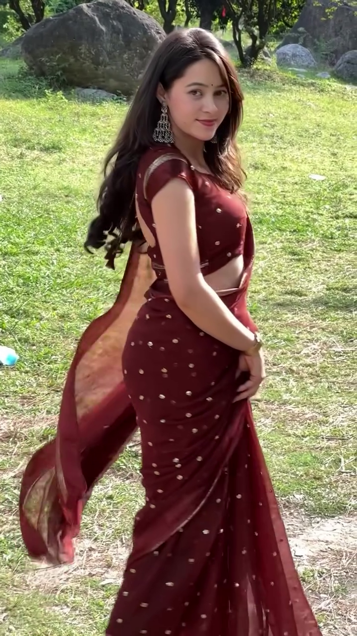 Women's Banarasi Silk Woven Saree - Image 7